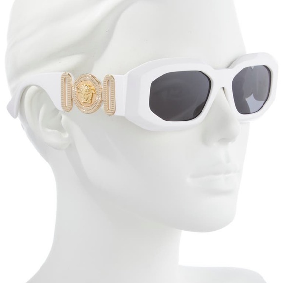 Versace Rectangular Sunglasses - Picture 7 of 7